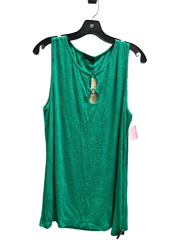 Top Sleeveless Basic By Doe & Rae In Green, Size: 3x